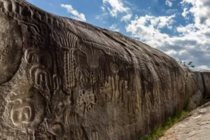 نقوش حجر البرازيل الغامضة -1 yaso elay