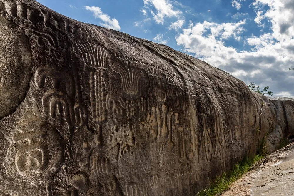 نقوش حجر البرازيل الغامضة -3 yaso elay